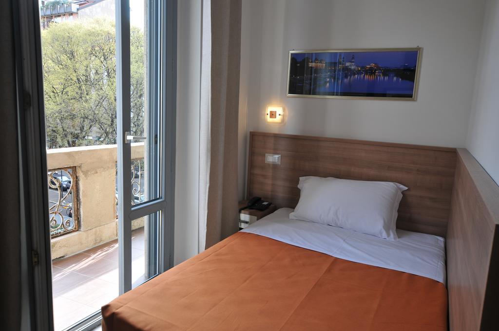 Hotel Montecarlo Milano Værelse billede