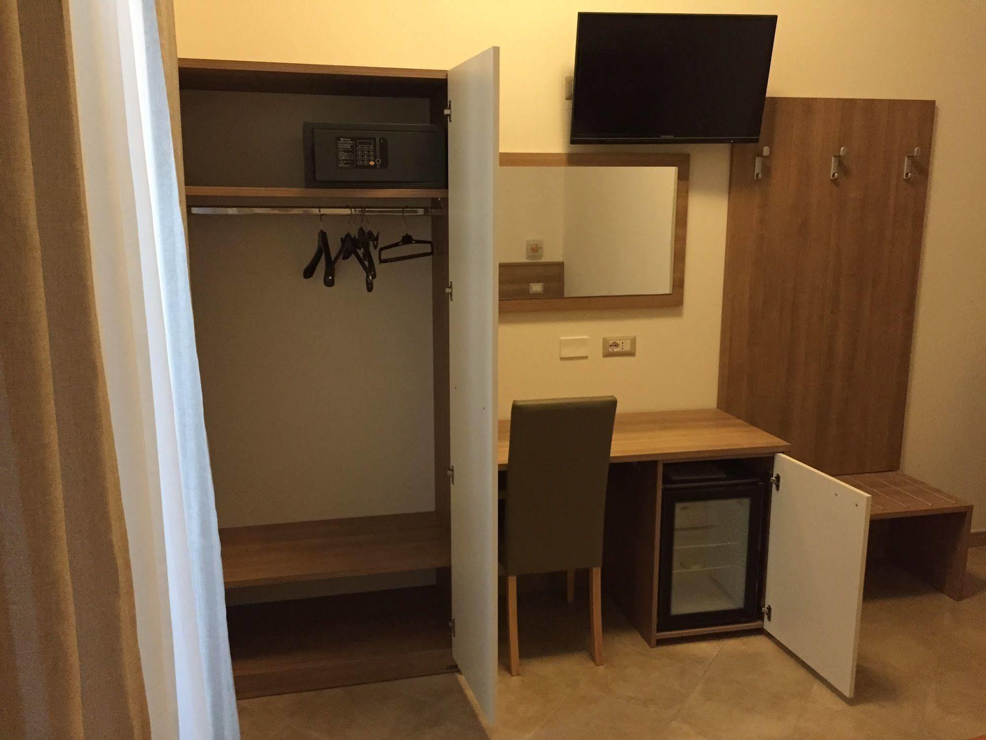 Hotel Montecarlo Milano Eksteriør billede