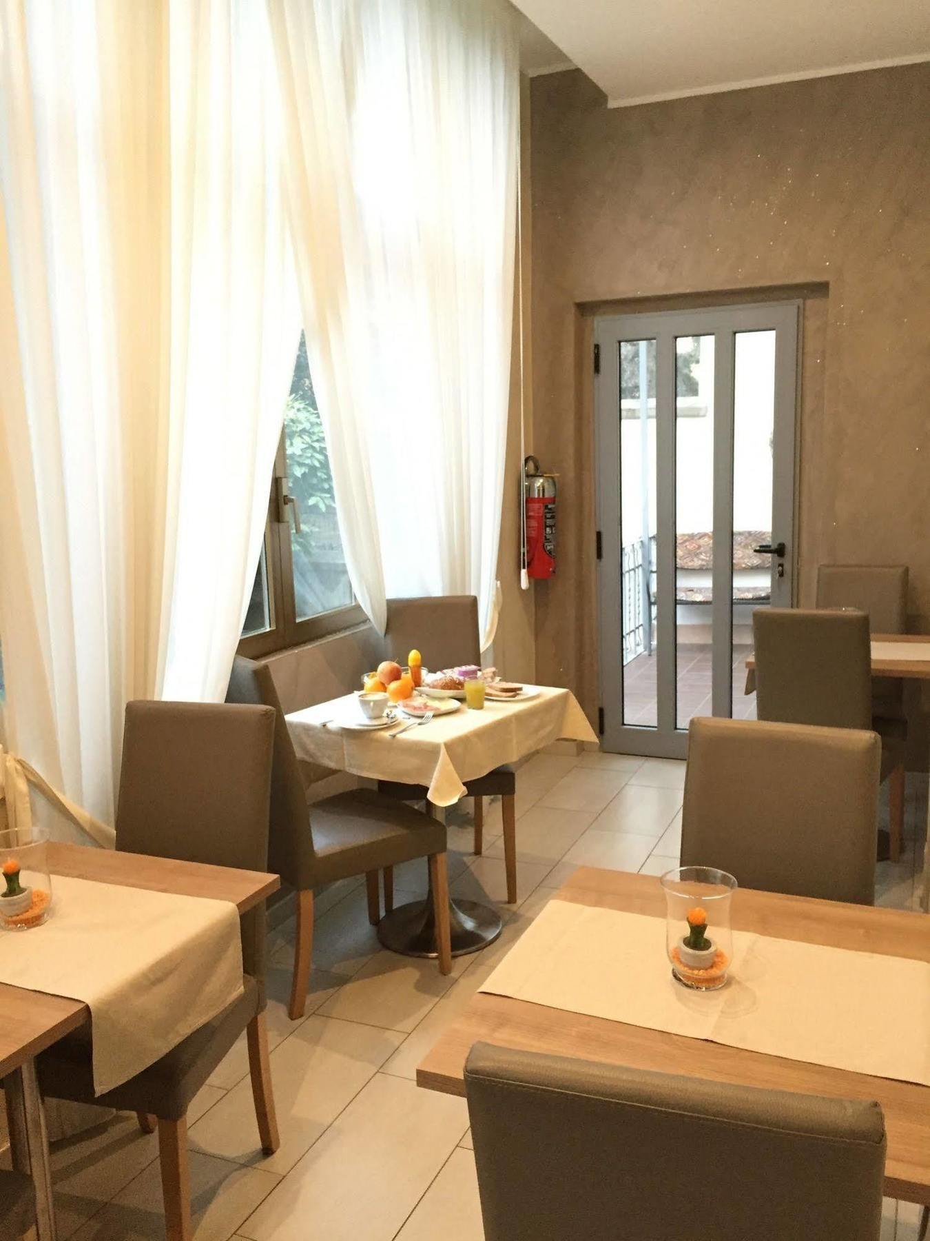 Hotel Montecarlo Milano Eksteriør billede